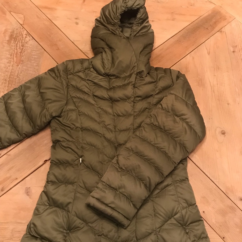 Patagonia Women’s Downtown Loft Jacket Olive Green
